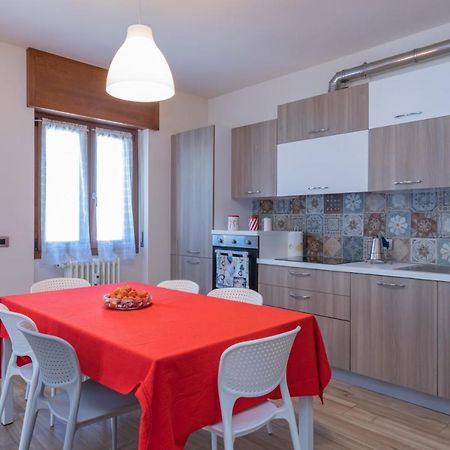 Europa Master Guest Apartment Априка Екстериор снимка