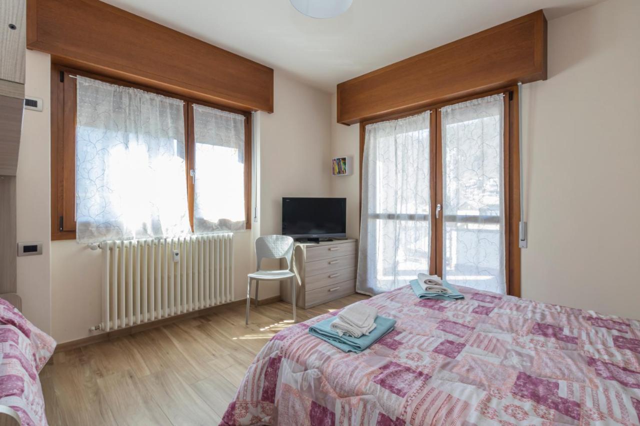 Europa Master Guest Apartment Априка Екстериор снимка