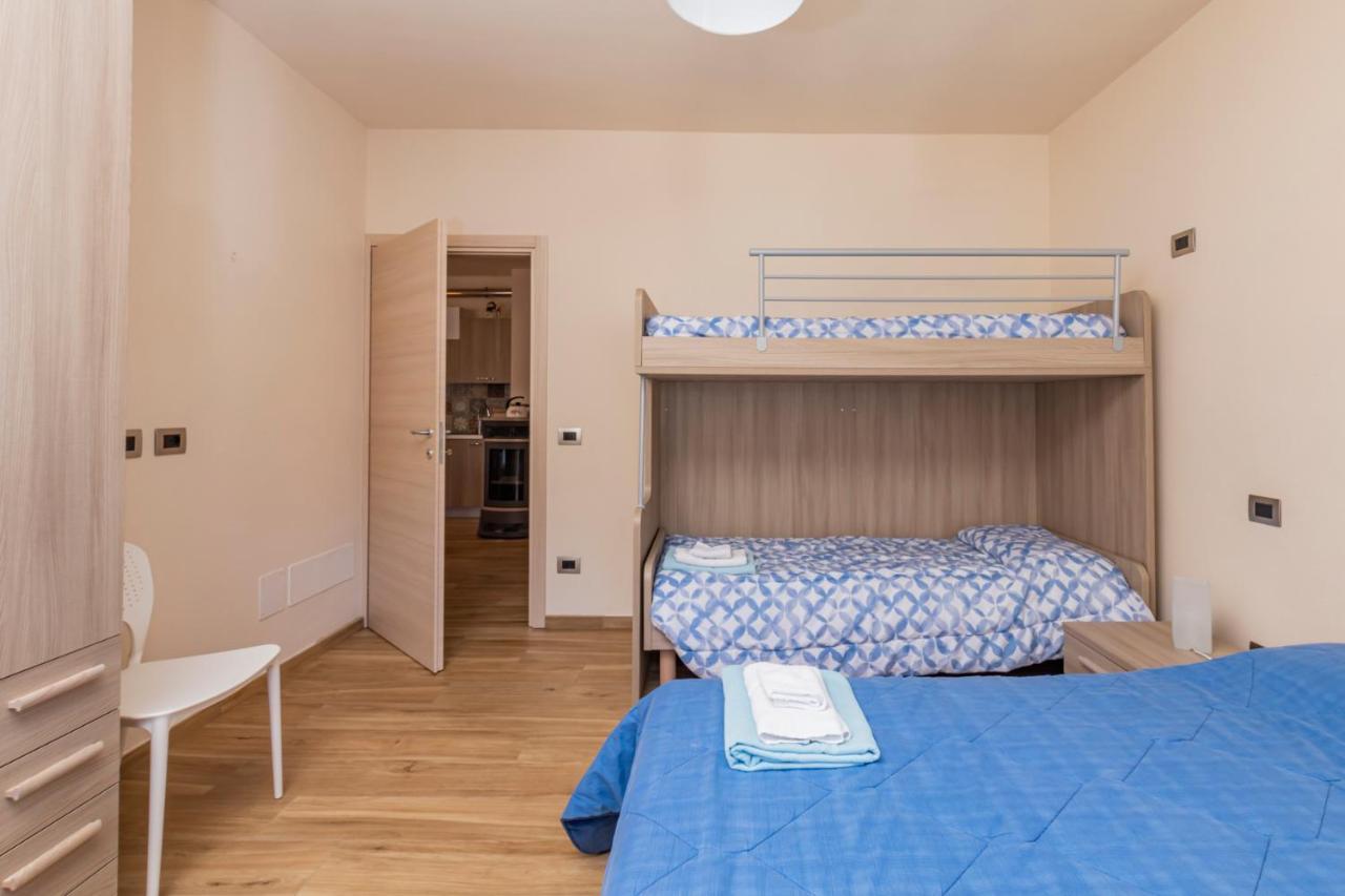 Europa Master Guest Apartment Априка Екстериор снимка